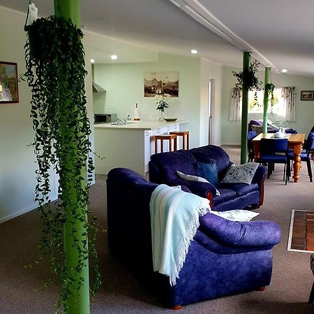 The Old Dairy Factory Bed & Breakfast Norsewood Bagian luar foto